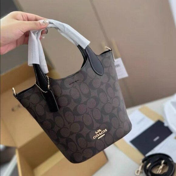 Coach women's bag - Picture 8 of 8